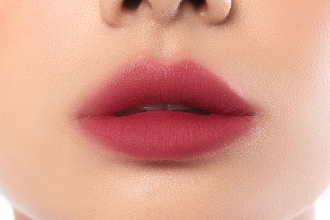 4 Hal Yang Perlu Dihindari Ketika Bikin Ombre Lips