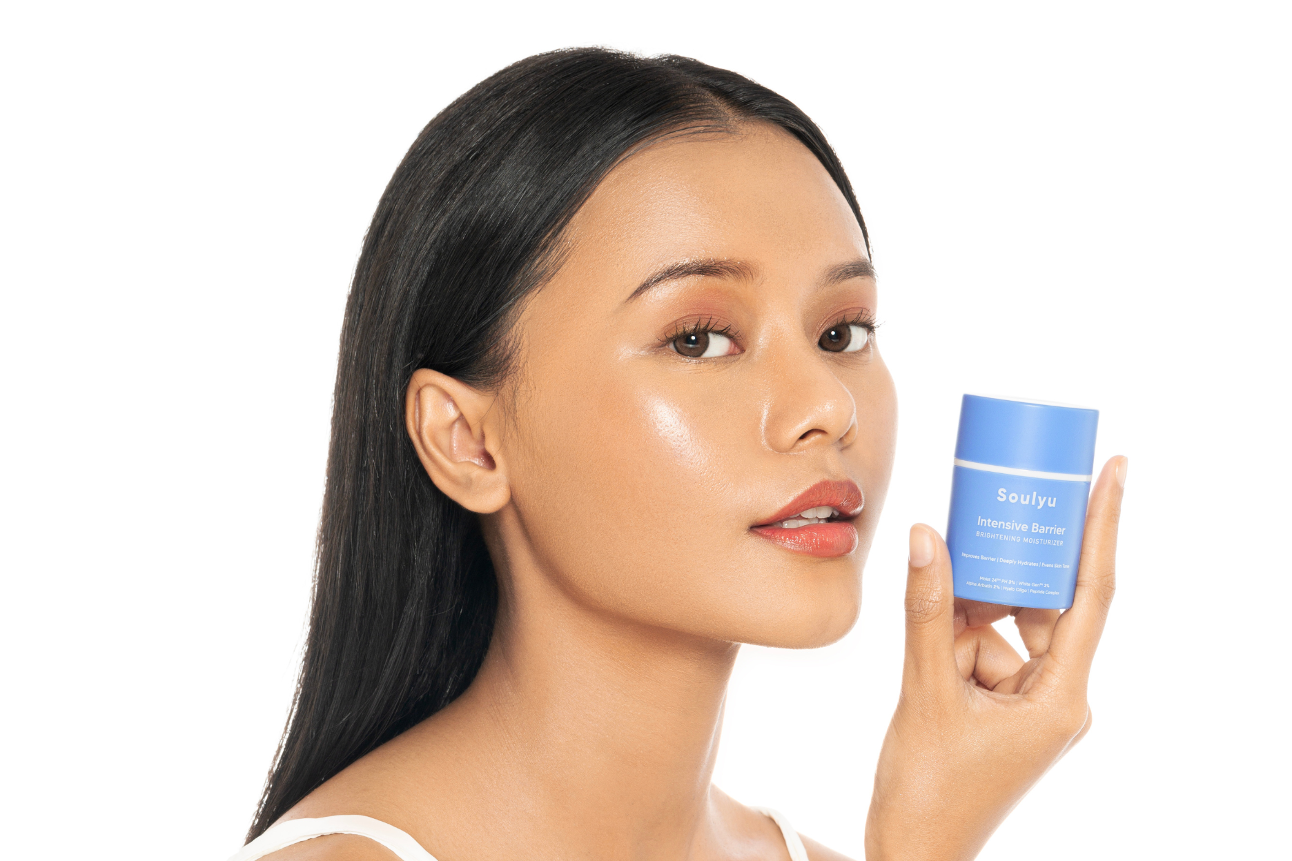 Ingin Kulit Wajah Tetap Segar Sampai Pulang Kerja? Ikuti Tips Berikut!