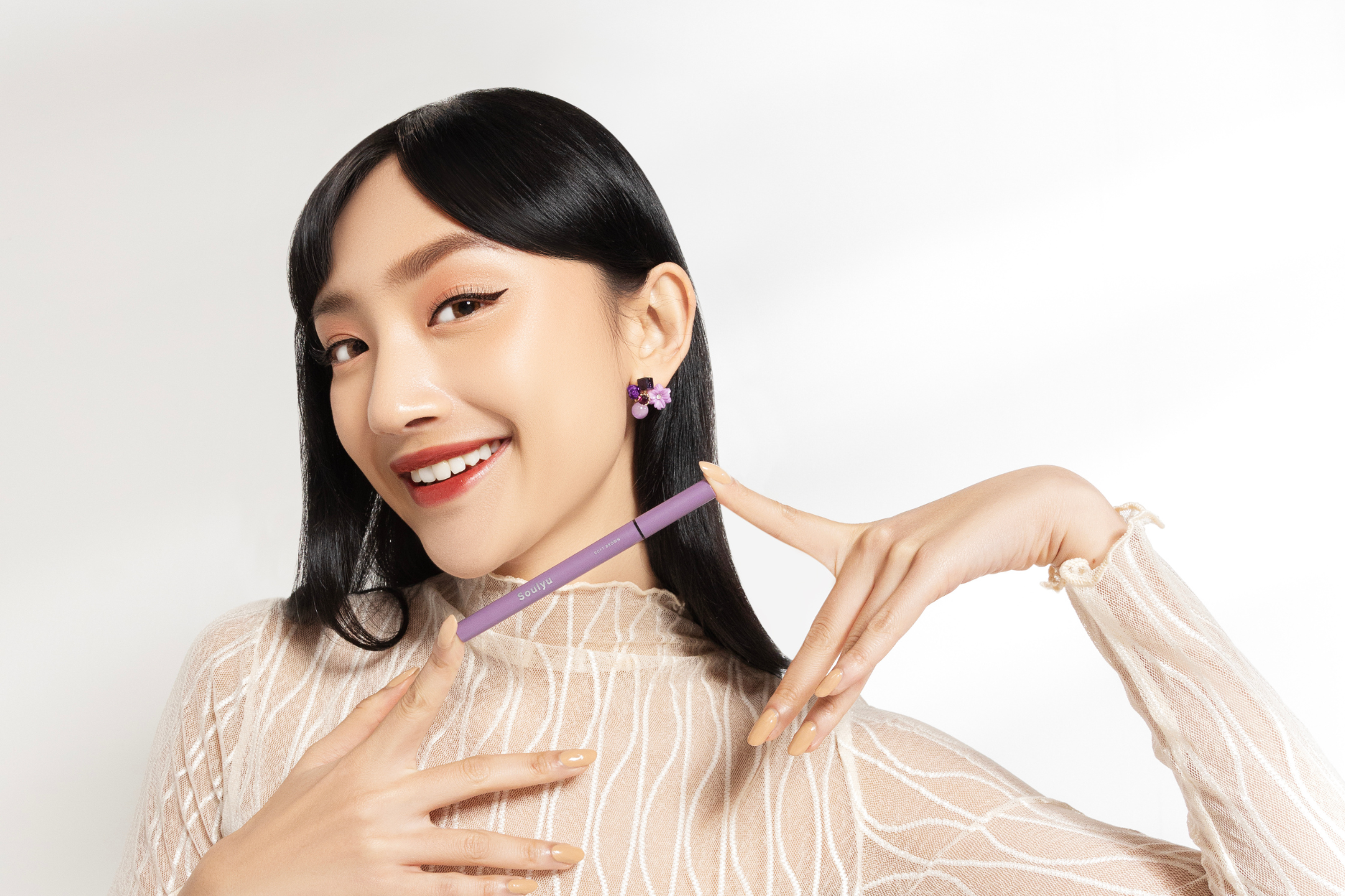 Tips Dapetin Vampire Eye Makeup Look Yang Mudah Untuk Halloween