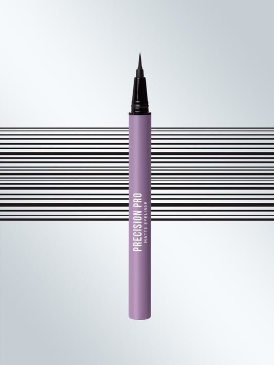 Mata Terawat dan Tahan Seharian? Yuk, Coba Eyeliner Ini!