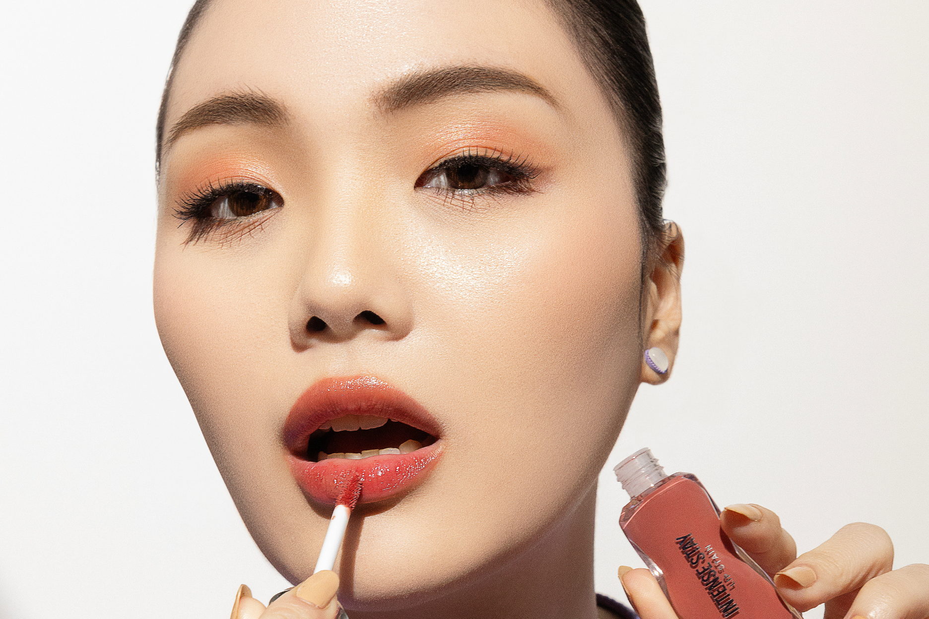 Capek Punya Bibir Kering? Berikut Cara Mengatasinya!